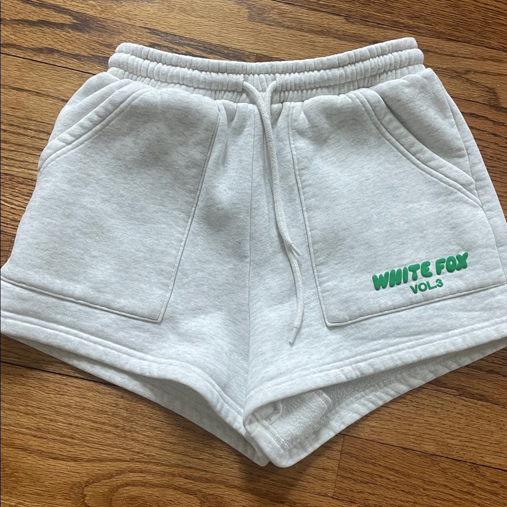 White Fox Vol. 3 sweat shorts XXS light gray Boutique